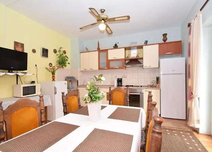 Apartamento And Mirja *