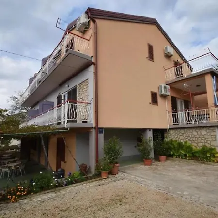And Mirja Starigrad Paklenica